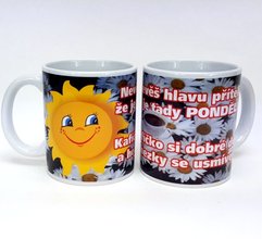 Porcelnov bl hrnek s celo obtiskem - Nev hlavu pteli